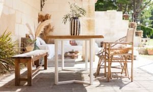 Outdoor table legs