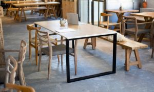 Pieds de table carrés